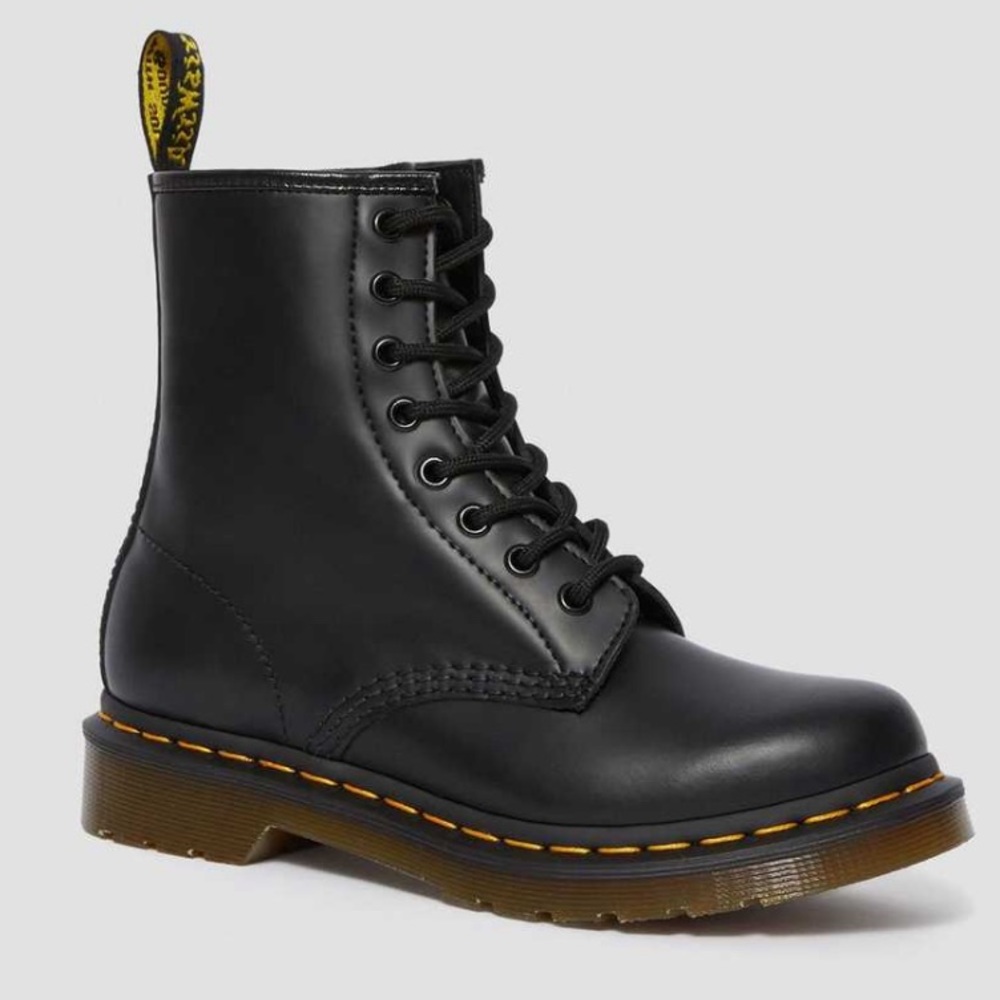 1460 WOMEN'S SMOOTH LEATHER LACE UP BOOTS